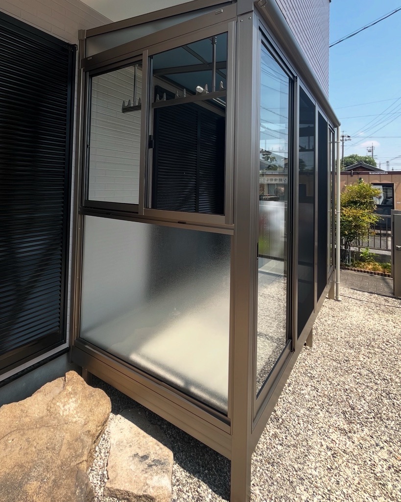 寒い日にも安心!三協アルミ サンルーム🧺 画像