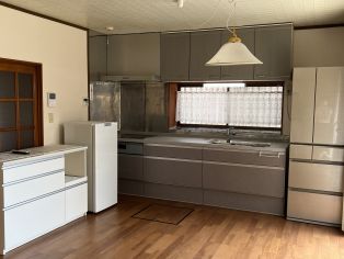 半田市　K様邸　フロアー張り増し・キッチン交換工事 アイキャッチ画像