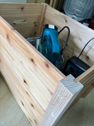 中村社長の廃材を活かした手作り工具収納箱の紹介です✨ アイキャッチ画像
