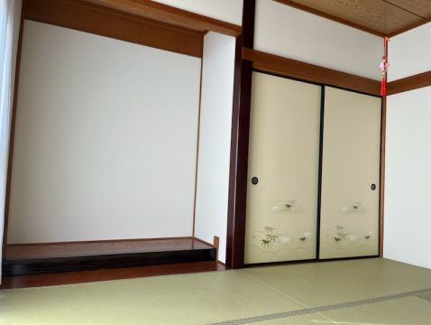壁クロスに変更及び襖張替工事 アイキャッチ画像