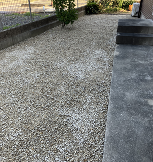 防草対策・外壁コーキング・基礎修繕工事 アイキャッチ画像